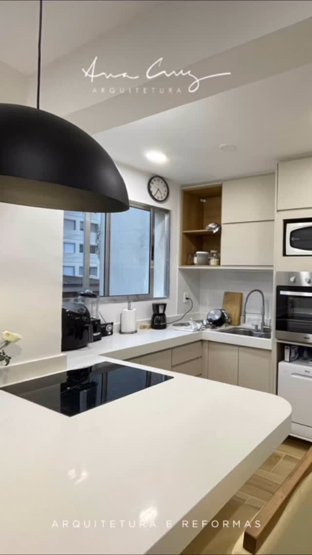 Reforma com propósito e resultado à altura. Veja o antes e depois dessa cozinha.

#CozinhaDosSonhos #ProjetoDeInteriores #ReformaComEstilo #CozinhaPequena
#AmbienteTransformado #DetalhesQueEncantam
#TransformandoEspaços #DecorMinimalista
#EstiloEFuncionalidade #DecorBrasil